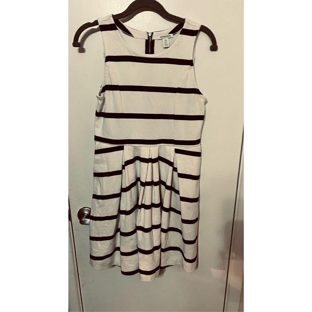 Nordstrom White Gray Stripe Zip Back Sleeveless Dress Youth Size XL 14/16